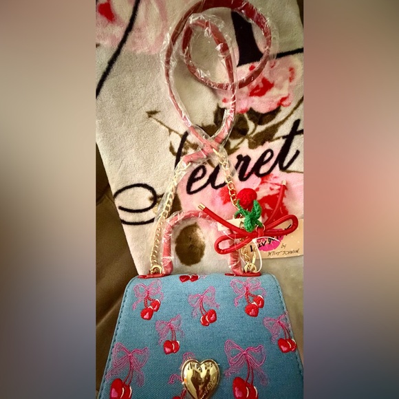 Luv Betsey by Betsey Johnson Denim Cherry Bow Crossbody / Handbag NWT - Picture 11 of 12